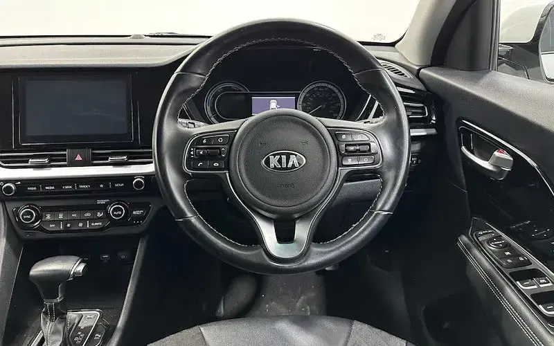 Used Kia Niro 141 HP (103 kW) 2021 White SUV