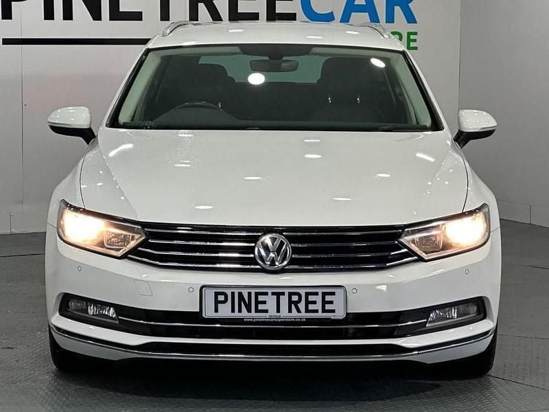 Used VW Passat GT 190 HP (139 kW) 2016 White Estate