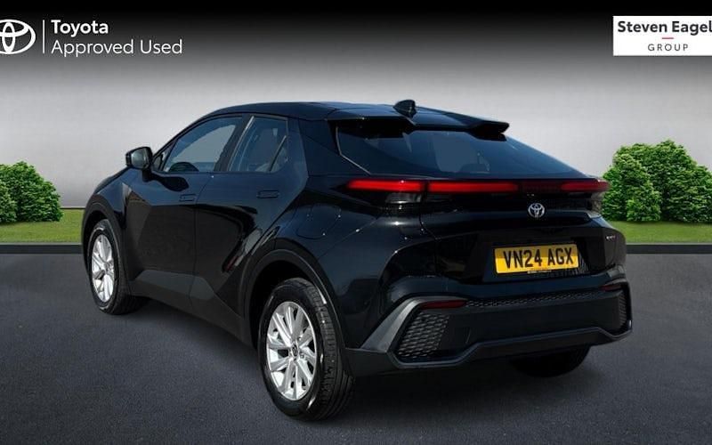 Used Toyota C-HR 140 HP (102 kW) 2026 SUV