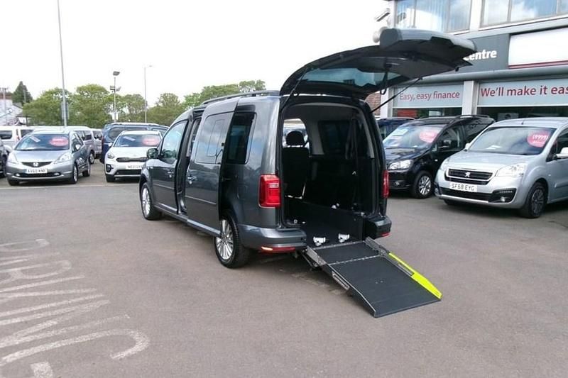 Begagnad VW Caddy Life 2020 Minibuss