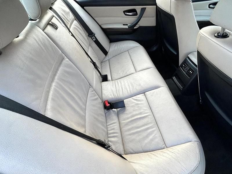 Used BMW 320 Exclusive 2011 Grey Sedan