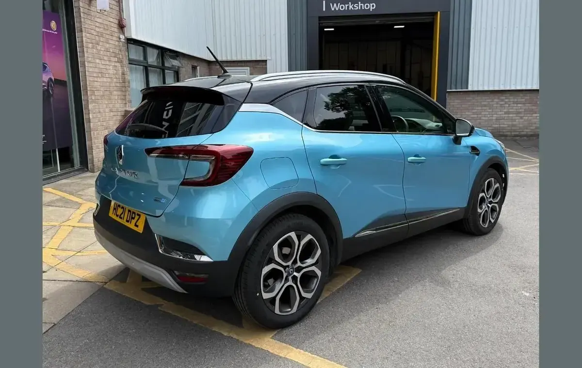 Used Renault Captur Version S 143 HP (105 kW) 2021 Celedon blue  SUV