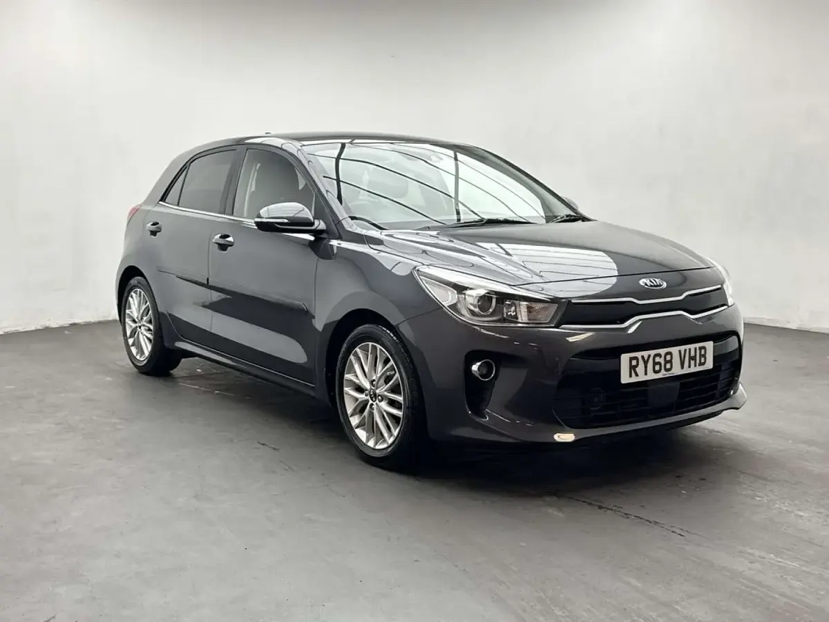 Used Kia Rio 100 HP (73 kW) 2019 Grey Hatchback