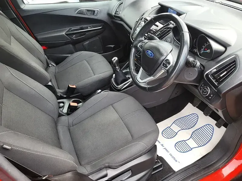 Used Ford B-MAX Titanium 120 HP (88 kW) 2013 Red MPV