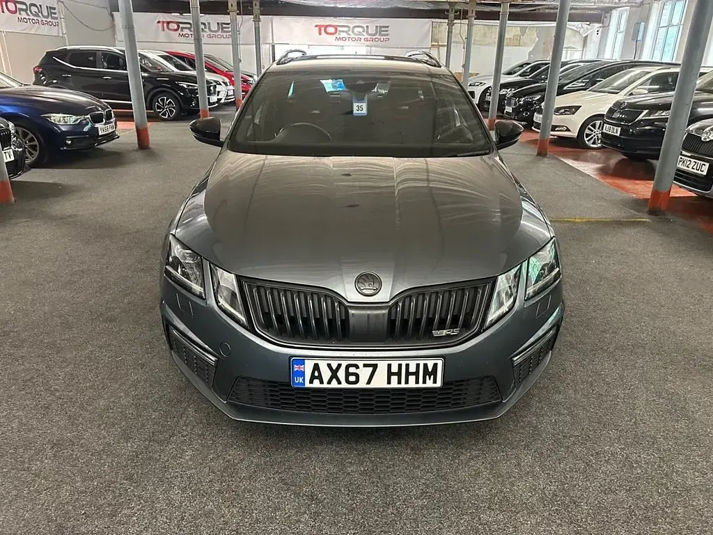 Used Skoda Octavia vRS 230 HP (169 kW) 2017 Grey Estate