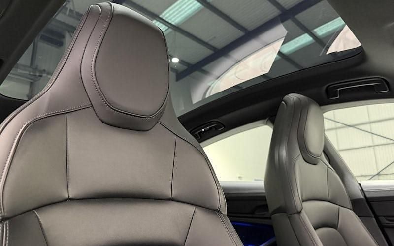 Used Porsche Taycan 389 kW (530 HP) 2023 Sedan