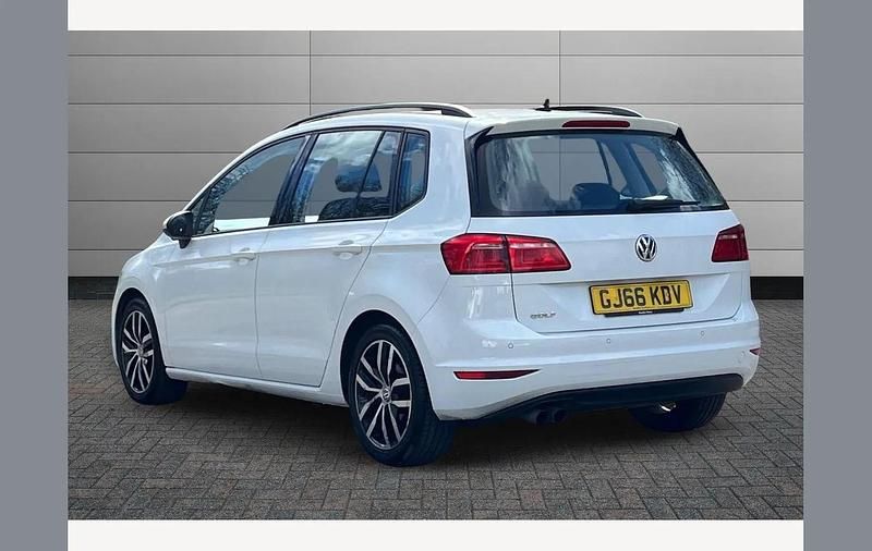 Used VW Golf Sportsvan SE 125 HP (91 kW) 2016 White MPV