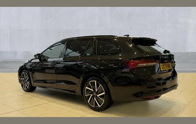 New Skoda Octavia SportLine 147 HP (108 kW) 2025 Black Estate