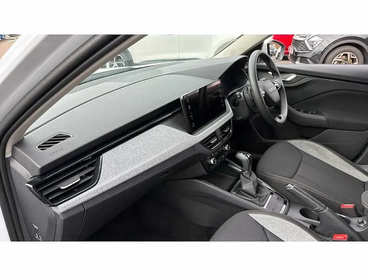 Used Skoda Kamiq SE 116 HP (85 kW) 2025 White SUV