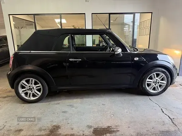 Używany Mini Cooper Cabriolet 122 KM (89 kW) 2015 Czarny Kabriolet