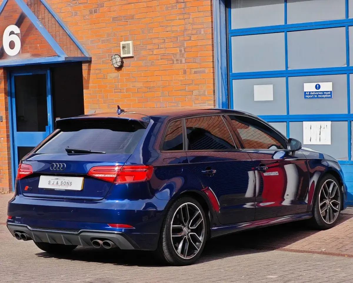 Used Audi A3 Business 2017 Blue Hatchback