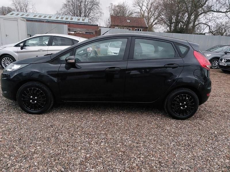 Used Ford Fiesta Studio 70 HP (51 kW) 2012 Black Hatchback