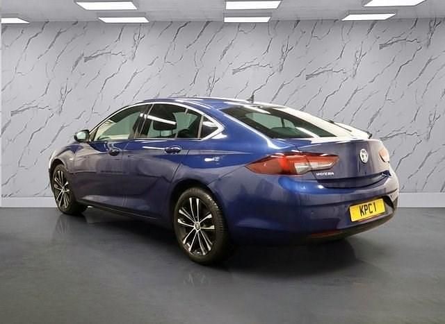 Second-hand Vauxhall Insignia Sport 122 CP (89 kW) 2021 Albastru Hatchback