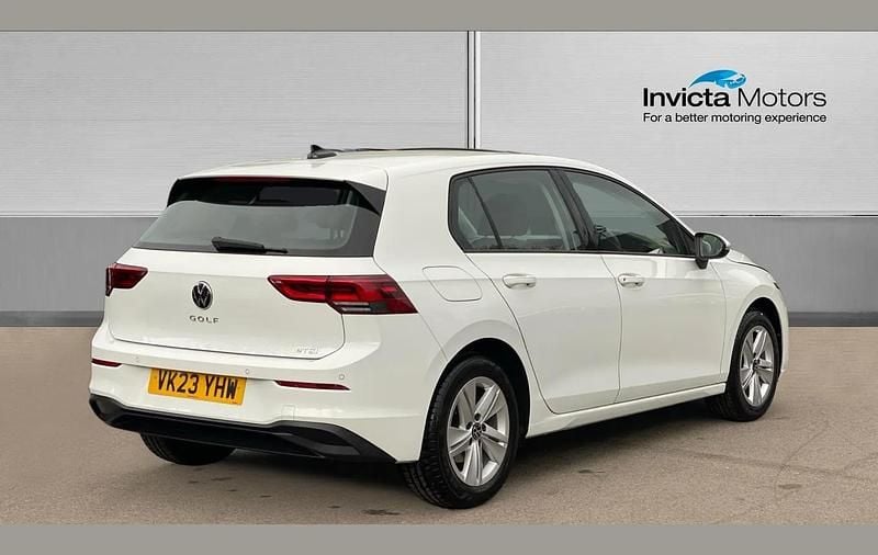 Used VW Golf VIII Life 150 HP (110 kW) 2023 White Hatchback