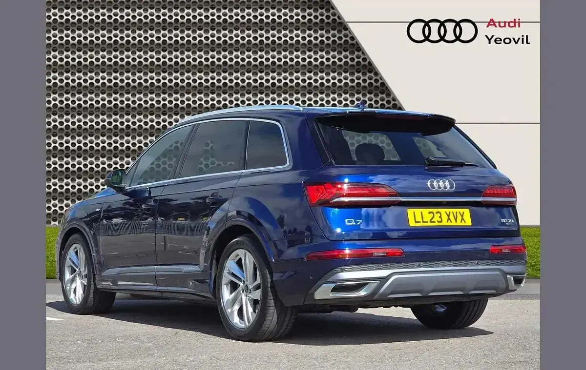 Used Audi Q7 Black Edition 281 HP (206 kW) 2023 Blue SUV