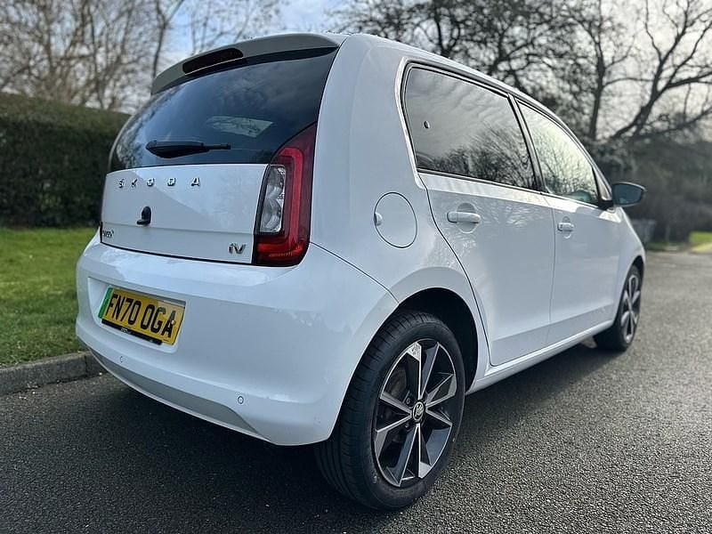 Used Skoda Citigo-e IV SE L 61 kW (83 HP) 2020 White Hatchback