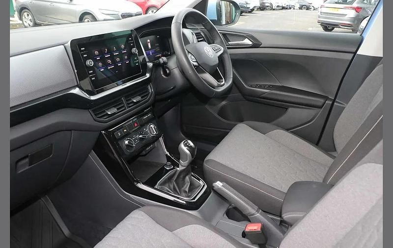 Used VW T-Cross Life 94 HP (69 kW) 2024 Blue SUV