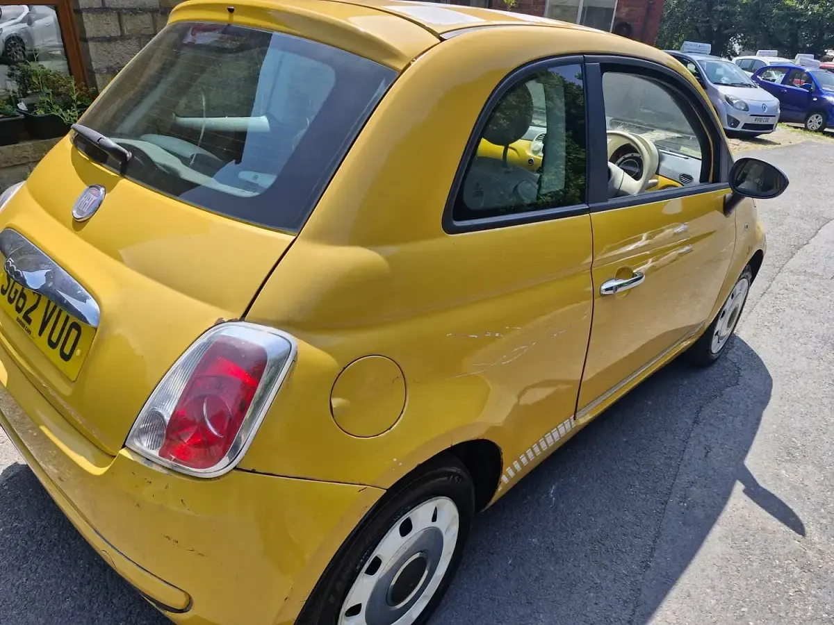 Used Fiat 500 69 HP (50 kW) 2012 Yellow Hatchback