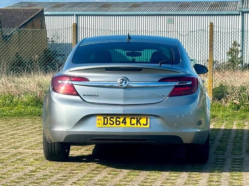 Used Vauxhall Insignia SRi 163 HP (119 kW) 2014 Silver Hatchback