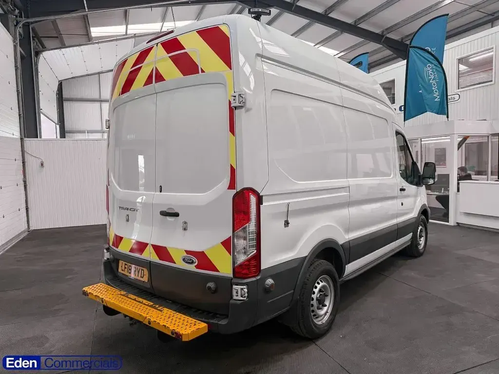 Used Ford Transit 130 HP (95 kW) 2018 White Van