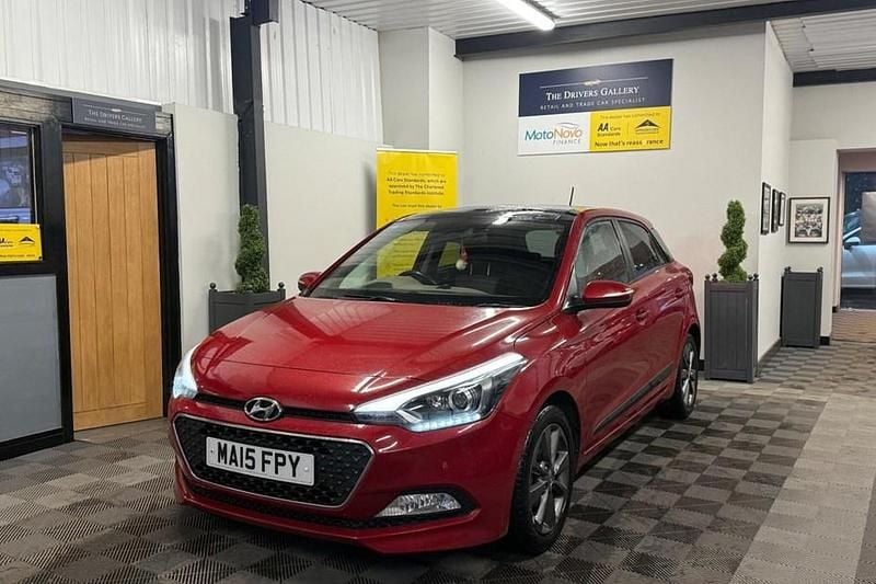 Used Hyundai i20 Premium SE 100 HP (73 kW) 2015 Red Hatchback