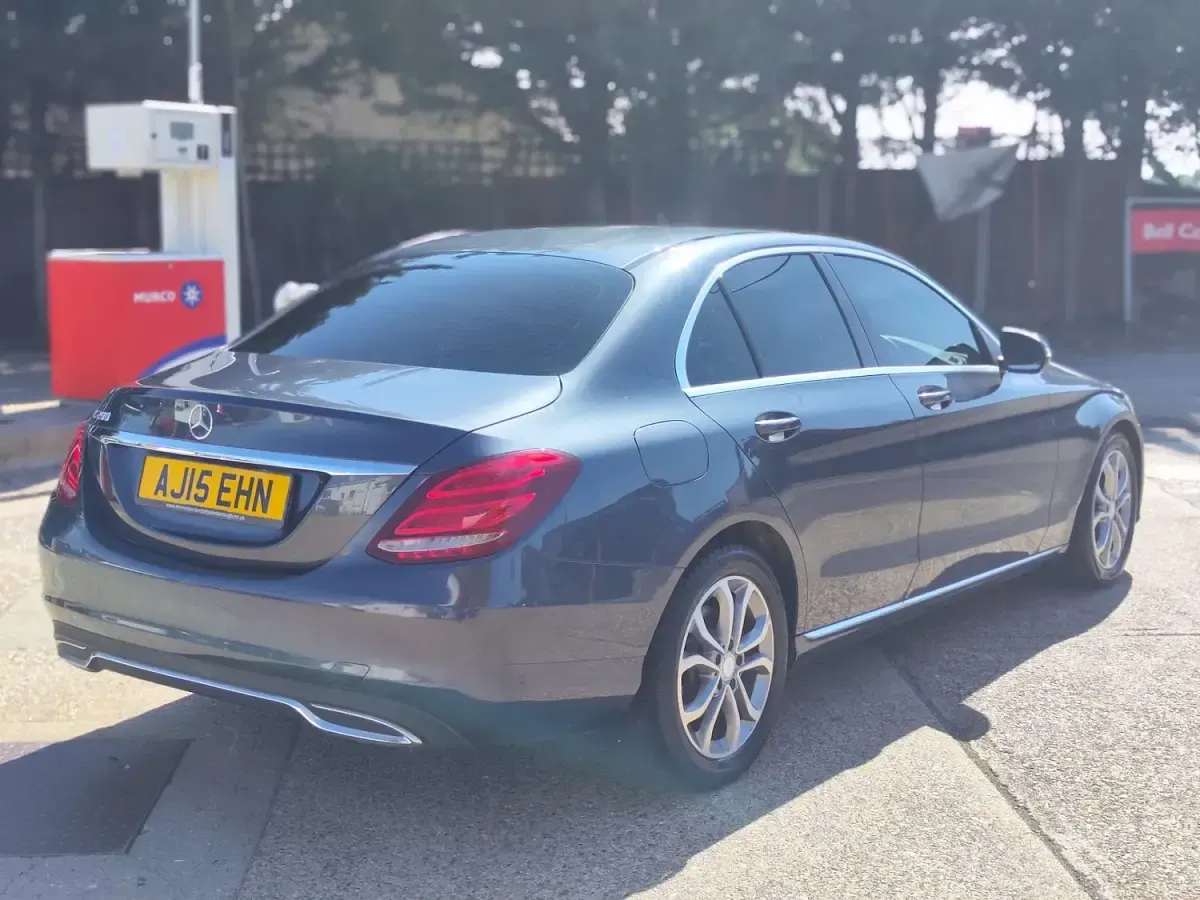 Used Mercedes C200 184 HP (135 kW) 2015 Grey Sedan