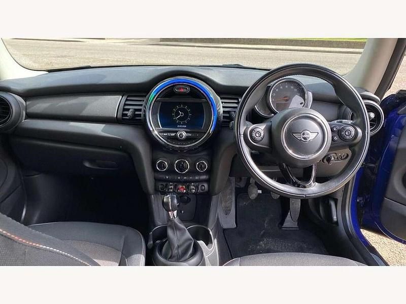 Used Mini ONE Hatch 102 HP (75 kW) 2018 Starlight blue Hatchback