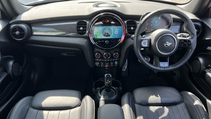 Image 4/4