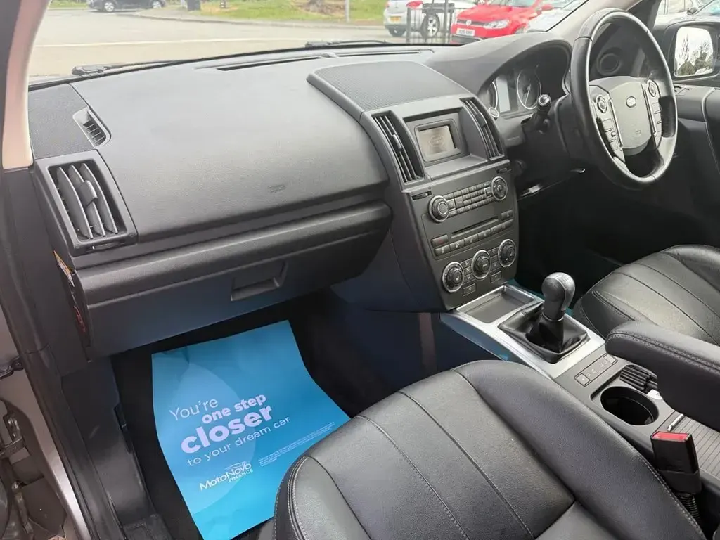 Używany Land Rover Freelander 2 S 150 KM (110 kW) 2014 Szary SUV