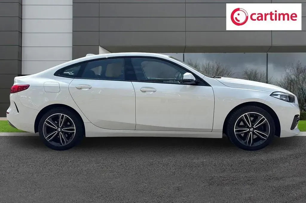 Used BMW 218 Sport Line 136 HP (100 kW) 2022 White Coupe