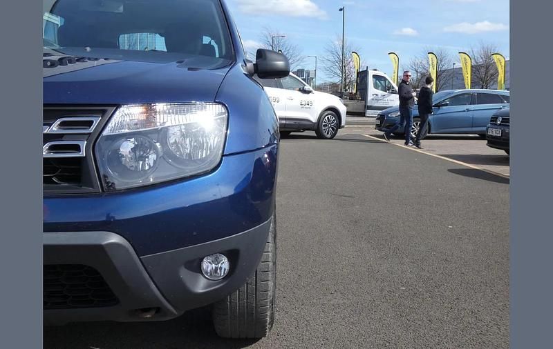 Used Dacia Duster Ambiance 107 HP (78 kW) 2016 Blue SUV