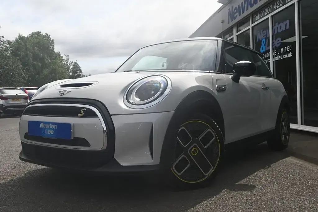 Used Mini Cooper SE Hatch 135 kW (184 HP) 2022 Silver Hatchback