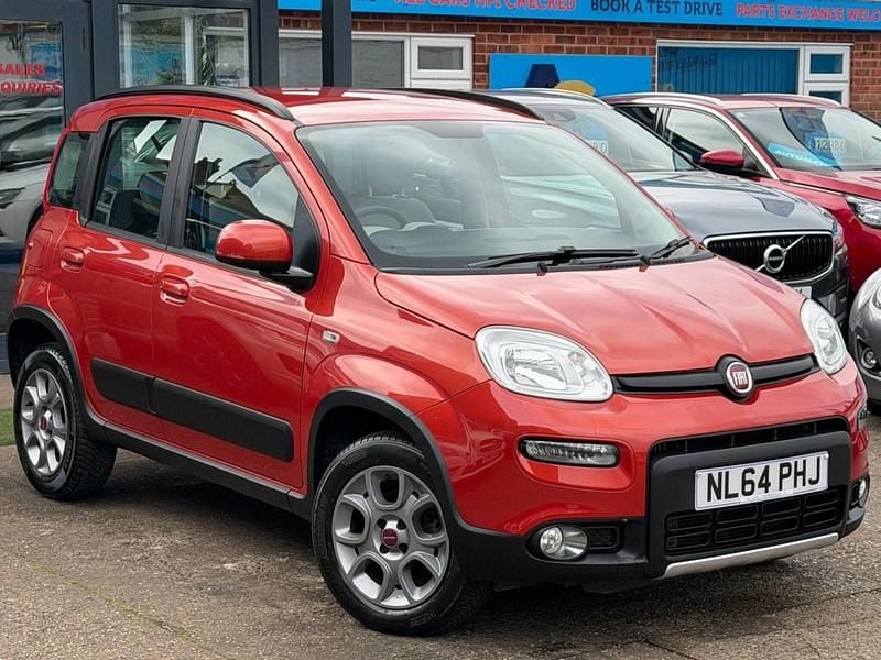 Used Fiat Panda Trekking 85 HP (62 kW) 2014 Red Hatchback