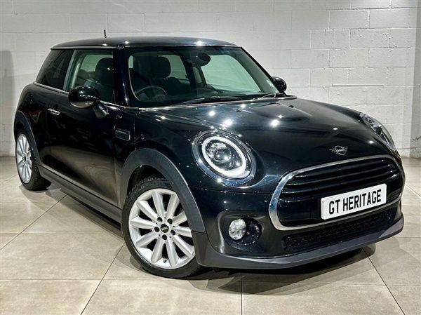 Black Used 2018 Mini Cooper D Hatch Hatchback | £11,097 (Fair price) - Image 1/1