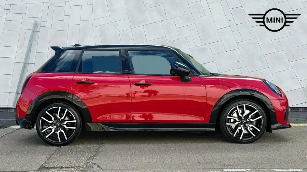 Used Mini Cooper S Hatch 201 HP (147 kW) 2025 Red Hatchback