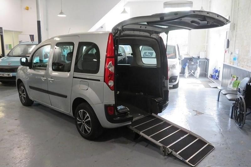 Used 2011 Renault Kangoo Expression MPV | £4,999 (Fair price) - Image 1/1