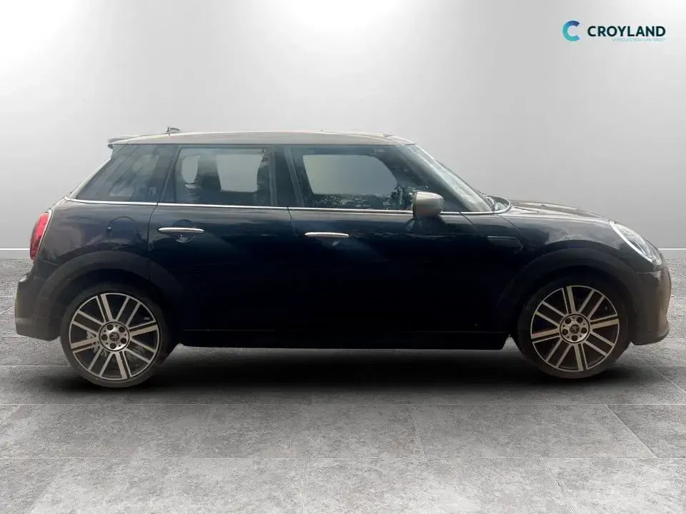 Used Mini Cooper Exclusive 136 HP (100 kW) 2021 Blue/black Hatchback