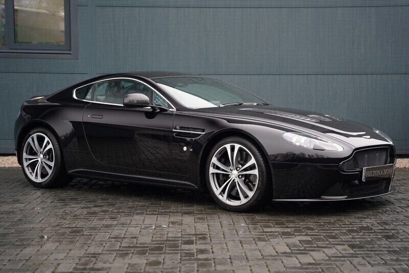 Black Used 2014 Aston Martin V12 Vantage Coupe | £78,995 - Image 1/4