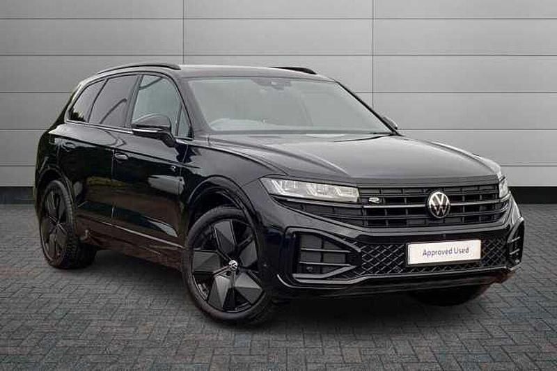 Black Used 2025 VW Touareg Black Edition SUV | £53,250 (Fair price) - Image 1/4