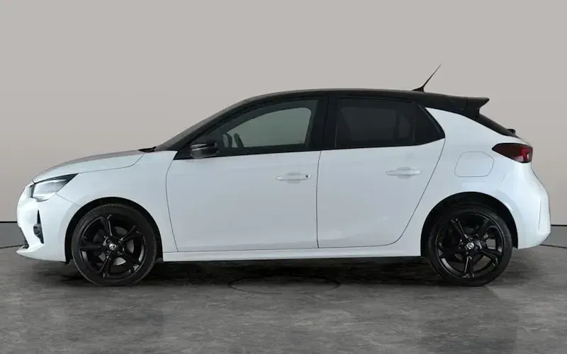 Used Vauxhall Corsa GS Line 131 HP (96 kW) 2023 White Hatchback
