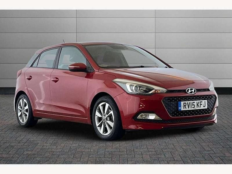 Red Used 2015 Hyundai i20 SE Hatchback | £6,990 (Fair price) - Image 1/2