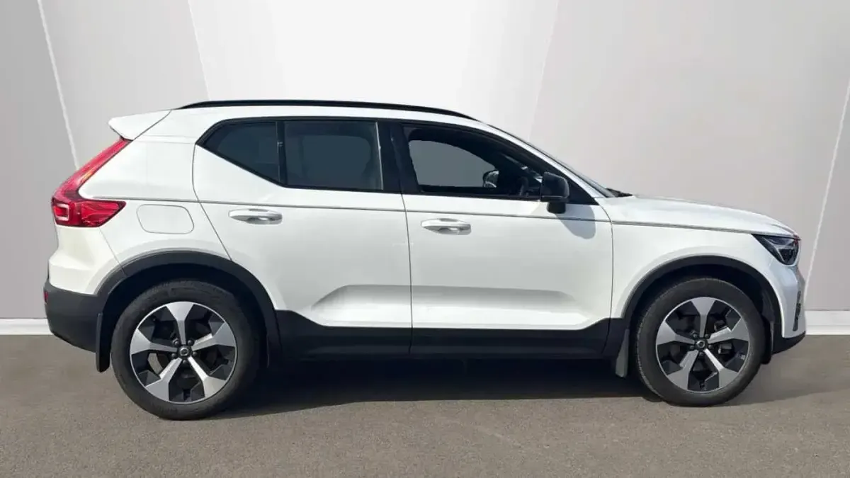Used Volvo XC40 Plus 161 HP (118 kW) 2025 SUV