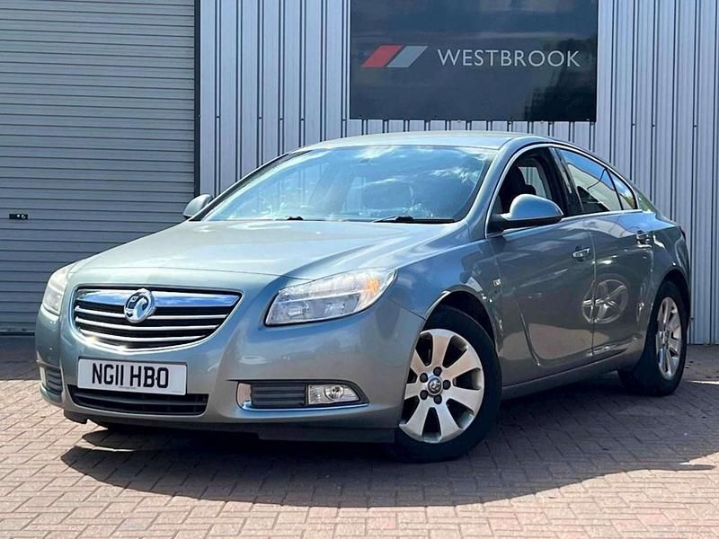 Second-hand Vauxhall Insignia SRi 2011 Argintiu Hatchback