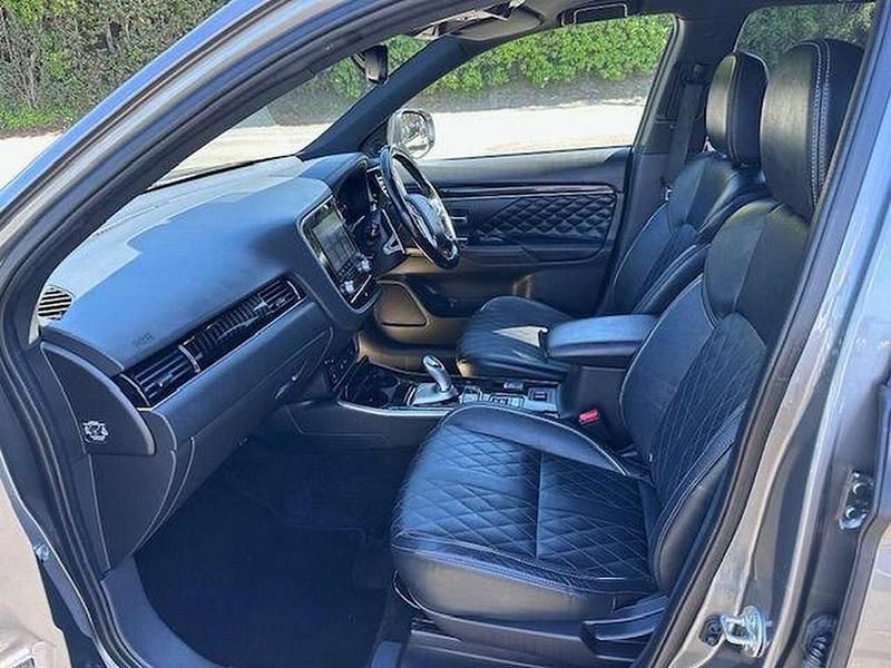 Used Mitsubishi Outlander P-HEV 2020 Grey SUV