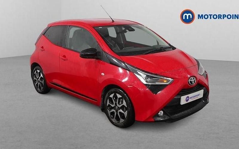 Red Used 2020 Toyota Aygo Trend Hatchback | £8,749 (Fair price) - Image 1/4