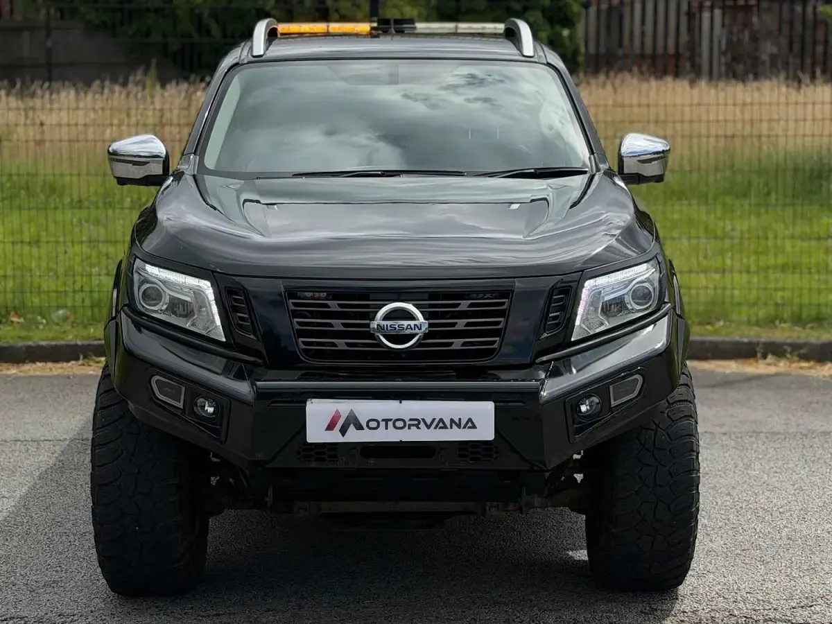 Used Nissan Navara 190 HP (139 kW) 2019 Black Pickup