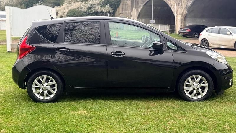 Used Nissan Note Acenta Premium 90 HP (66 kW) 2015 Black Hatchback