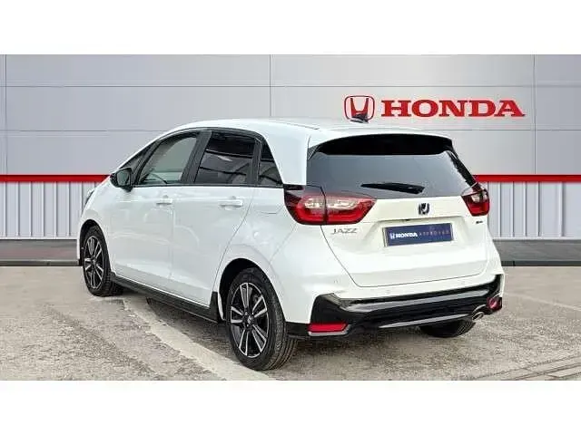 Used Honda Jazz Advance 122 HP (89 kW) 2025 White Hatchback