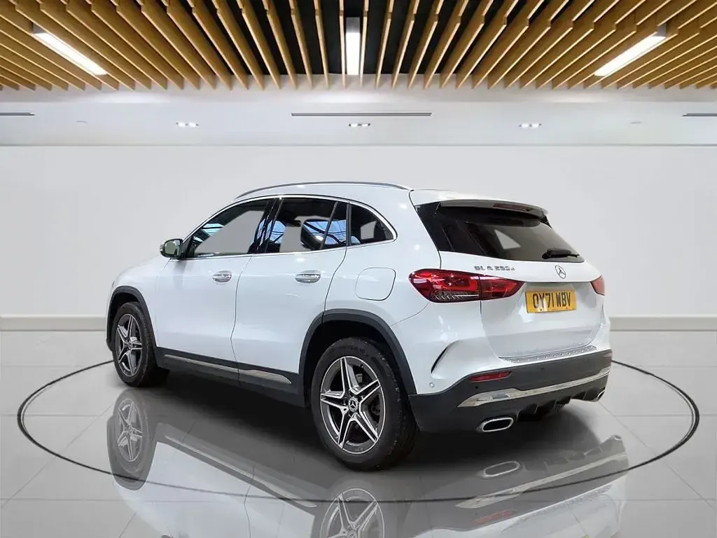 Used Mercedes GLA250 Premium 218 HP (160 kW) 2021 White SUV