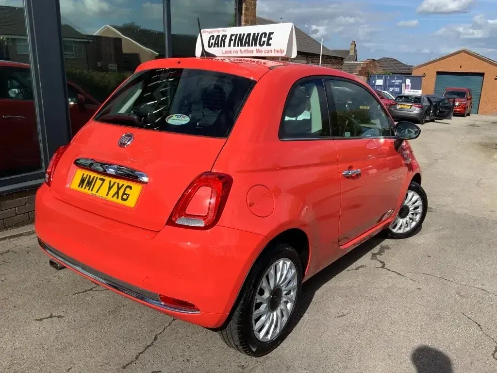 Used Fiat 500 Lounge 69 HP (50 kW) 2017 Pink Hatchback